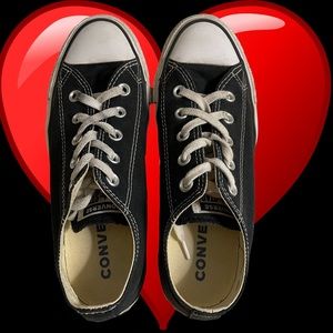 CONVERSE Chuck Taylor